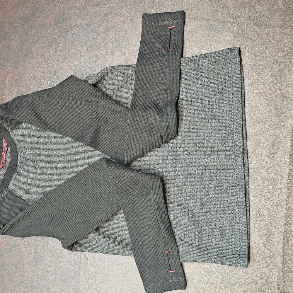 Cuddl Duds Gray Long Sleeve Kids Tee